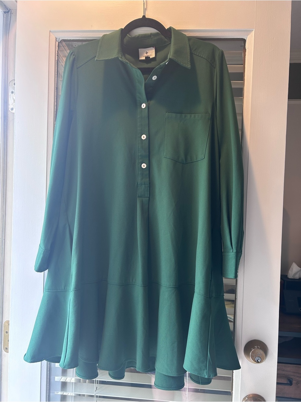 Tuckernuck Emerald Green Crepe Callahan Effortless Shirt Dress w/Pockets.Size XL